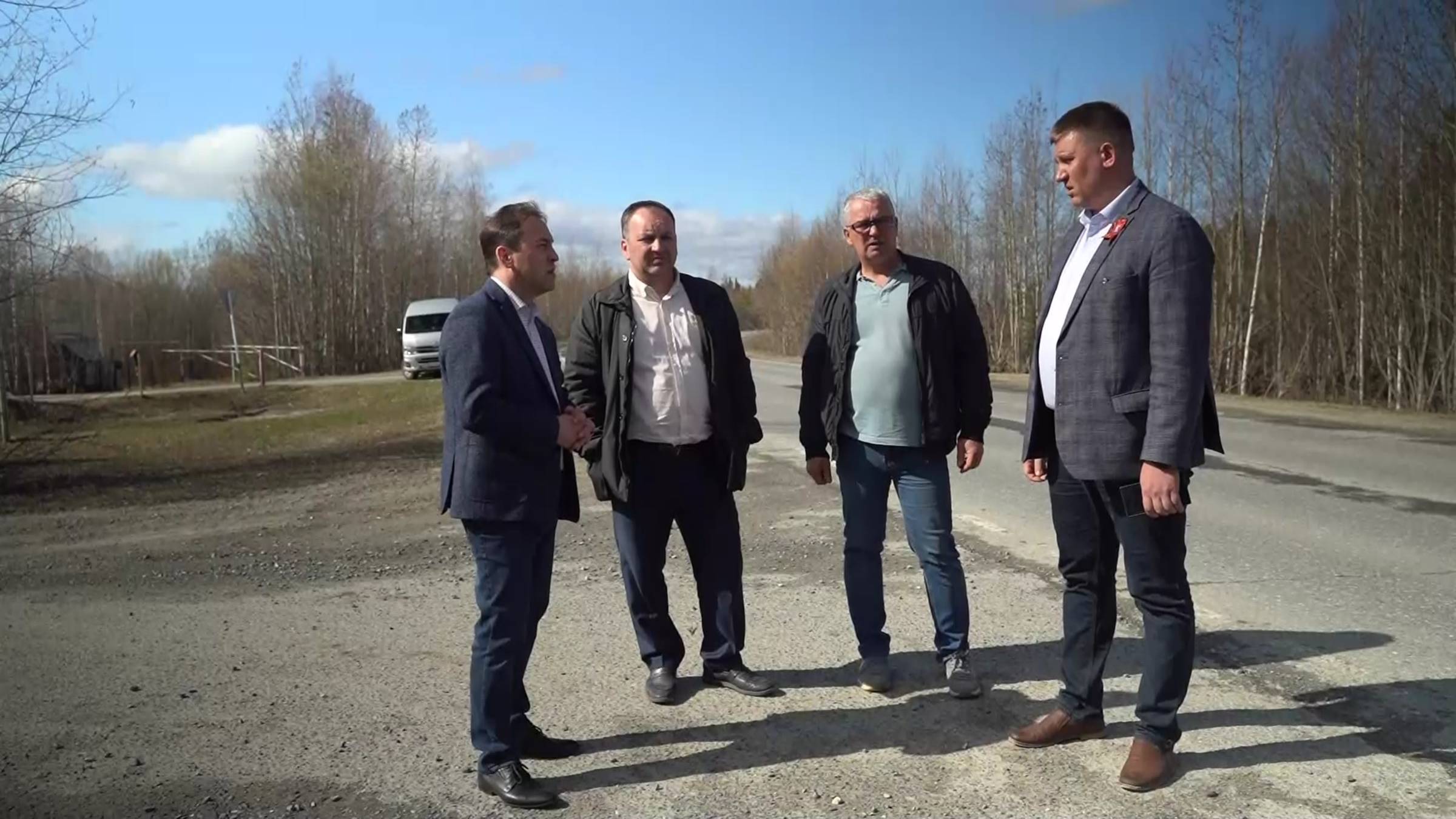 Глава Нягани оценил ход работ на городских объектах