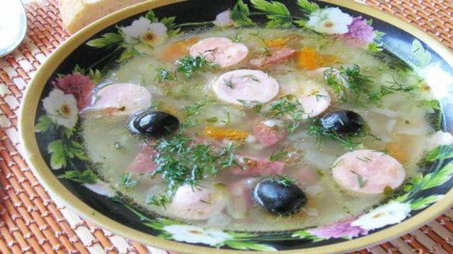Рассольник с копченой колбасой