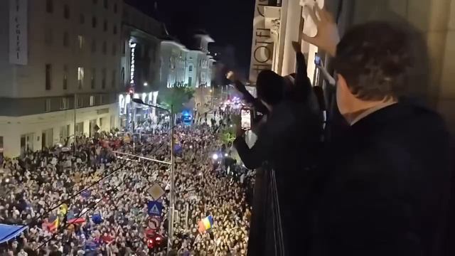 19-05-2025 Мэр Бухареста Никушор Дан празднует победу на президентских выборах в Румынии.