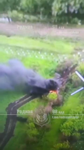 🇺🇦⚔️🇷🇺Враг на Bradley попытался прорваться к курскому Тёткино, но его встретил ивановский десант