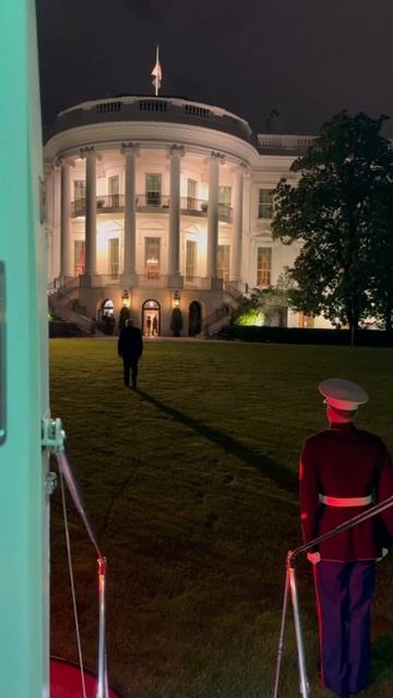 Президента США, вернулся домой