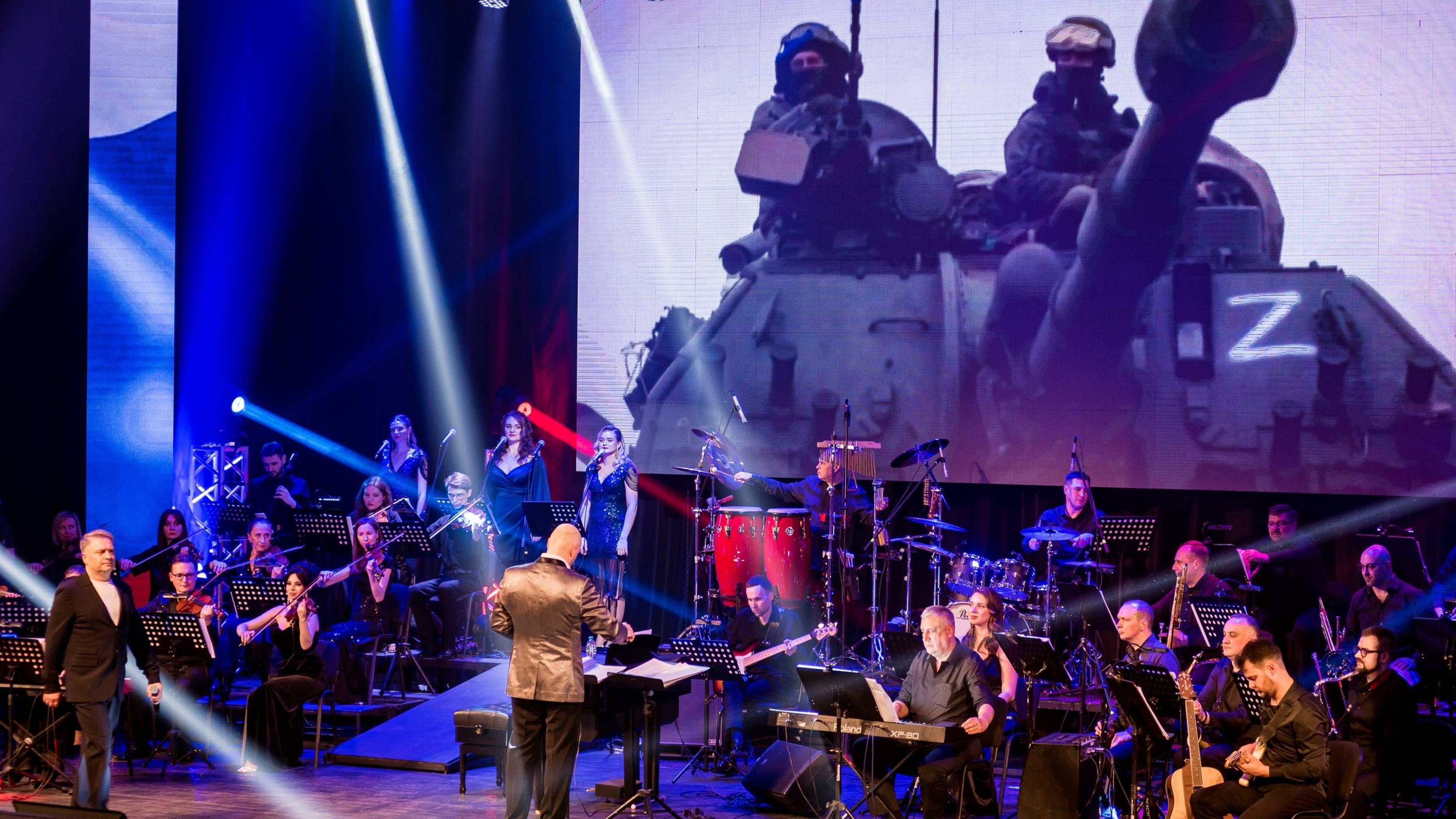 "За Победу, за Россию, за Донбасс!" Александр Добронравов и Брянский городской эстрадный оркестр