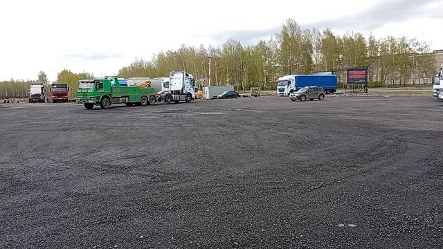 Эвакуация очередного автомобиля в ремонт