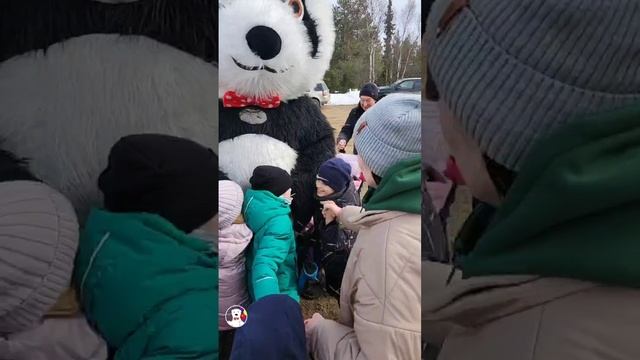 Вот так дружно и весело ребята, их родители и Панда отметили окончание 1 класса! #мишкаусинск