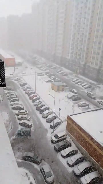 Снег идет