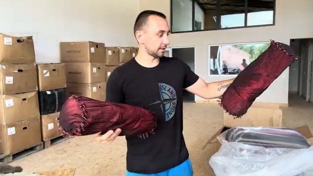 Подушки мікс. Лот 33335….Сорт 1+2…Вага 11 кг. Ціна 2.8 євро з?