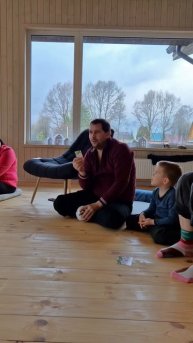 С недавних пор мы запустили МОНТЕССОРИ-ВЫХОДНЫЕ для семей нашей школы.