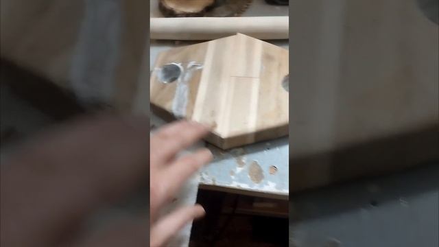 В мастерской.Делаю стойки напольные своими руками.05.11.