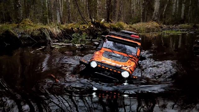 Грязные 4x4 приключения на бездорожье для Электро Джипа Gladiator Crossrc EMO X4