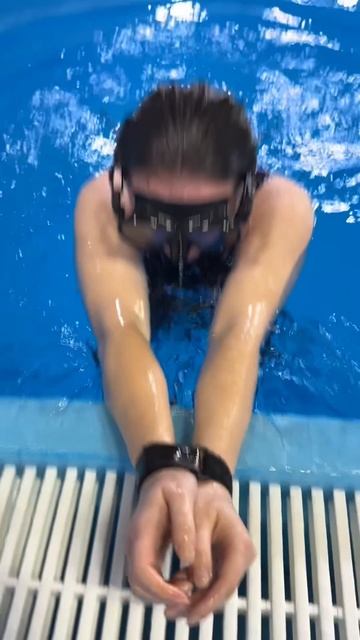 Тренировка в бассейне! #shorts