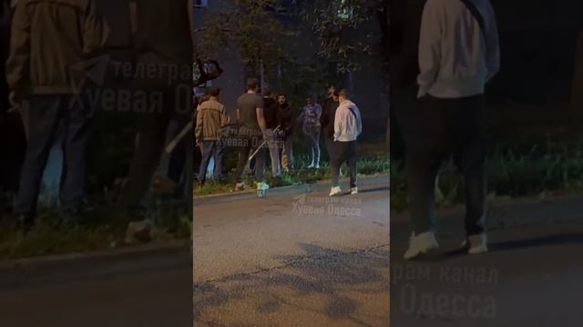 ‼️🇺🇦Битва в Одессе:народ накинулся на демонтировавших мемориальную доску героям-пограничникам СССР