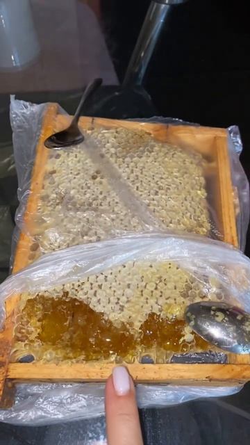 Мёд в сотах 🍯 300 рублей РАМКА #shorts