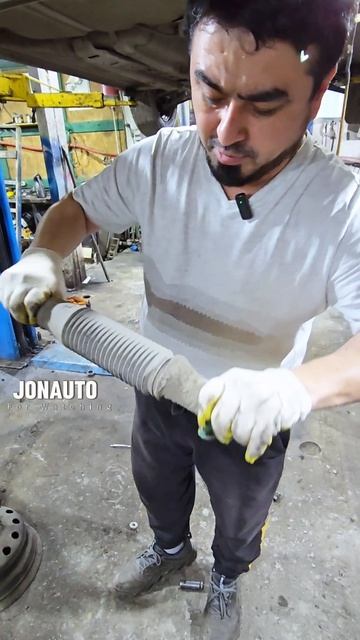 #jonauto #заменаамортизатора #автомобили #ремонтходовой #автосервис