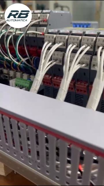 Детали демонстрационного стеклянного шкафа от РБ - Автоматика ( ООО «Фербер»)