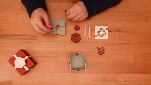 3D Printed Twist Lock Present