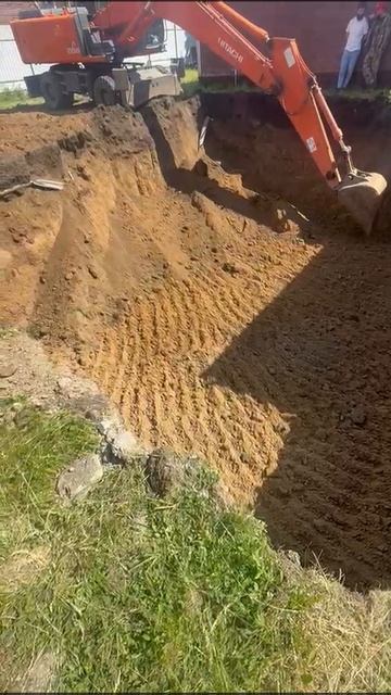 Рытье котлованов и траншей