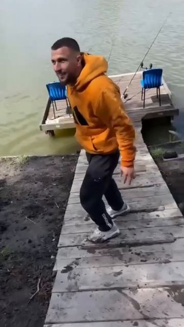 не на того напал кожаный