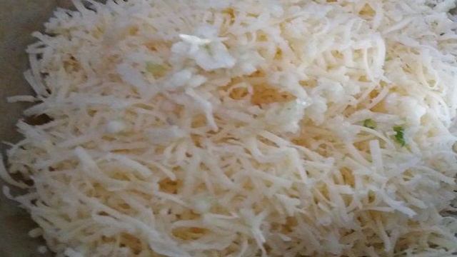 Сырный салат с яйцом для закуски