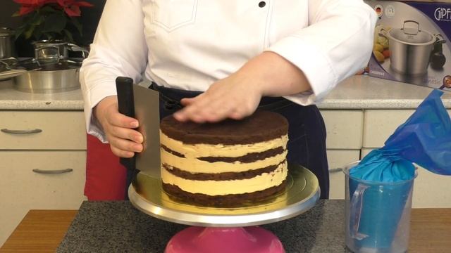 Шоколадный торт сборка и декор.