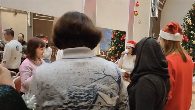 Как устроить новый год из пустой коробки?