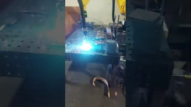 Сварочный робот/ Роботизированная сварка закладных д?