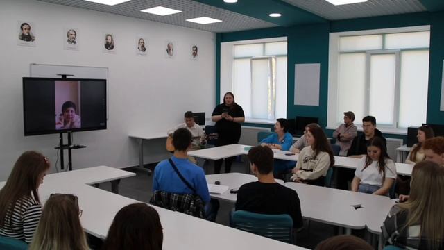 СТУДЕНТЫ ДОННУЭТ ПОДАРИЛИ ВНУЧКЕ ГЕРОЯ СОВЕТСКОГО СОЮЗА ПЕСНЮ «ТЁМНУЮ НОЧЬ»