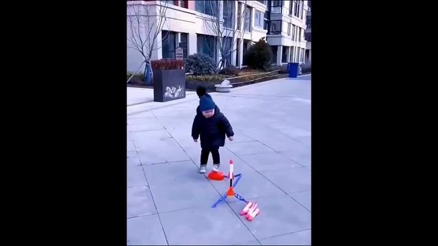 Детская игрушка ракеты
