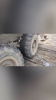 В Бурятии грузовик едва не сорвался с «самого опасного моста России».