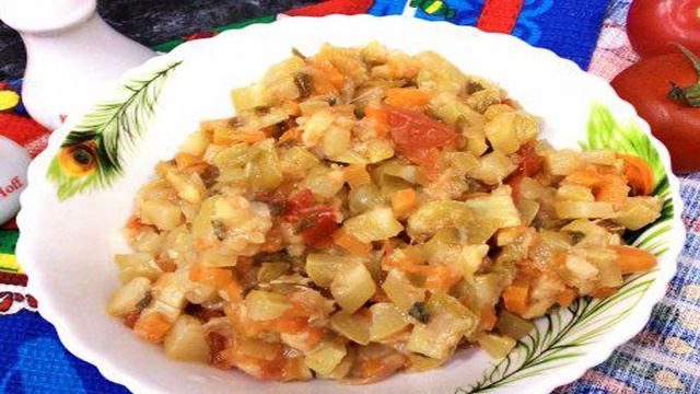 Рагу с кабачком помидором и зеленым луком