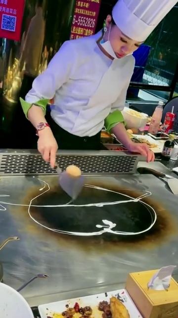 kiArKIvs7ko - Teppanyaki on street food,restaurant,BBQ,Pub street#Short#Shorts