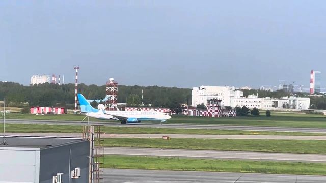 Боинг 737-800 А/к Победа взлетает из Аэропорта Пулково, Са