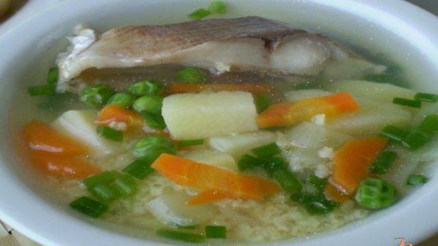 Суп рыбный с горошком