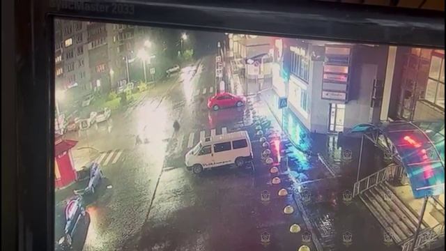 В Великом Новгороде полицейские задержали подозреваемых в разбойном нападении на торговца шавермой