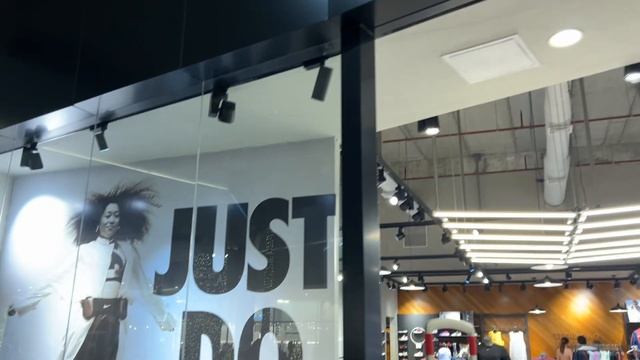 ГДЕ КУПИТЬ ОДЕЖДУ В ДОМИНИКАНЕ?! ТОРГОВЫЙ ЦЕНТР BLUEMALL П?