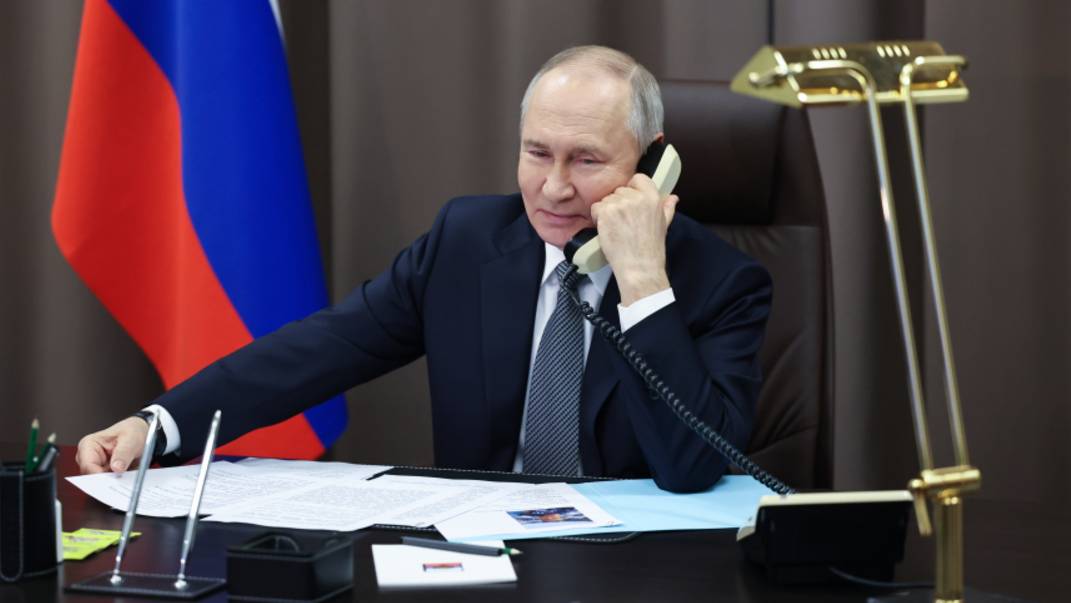 Лидеры Евросоюза торопятся поговорить по телефону с Трампом раньше его звонка Путину