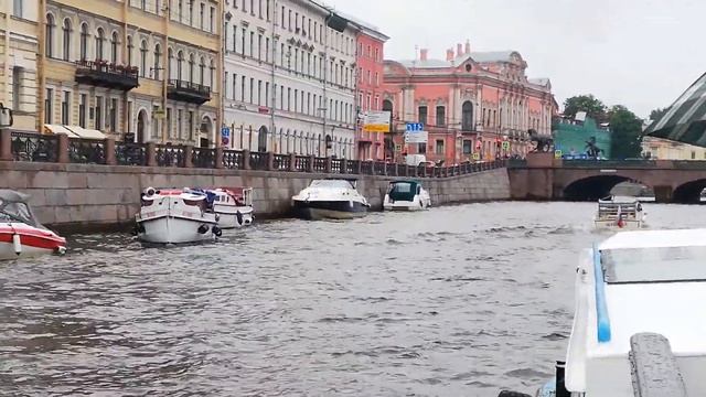 Обзор Питера с кораблика 2-е видео.
