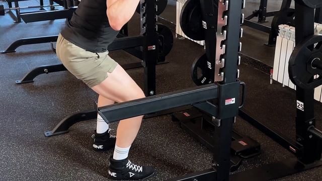 Barbell squat / Классический присед со штангой