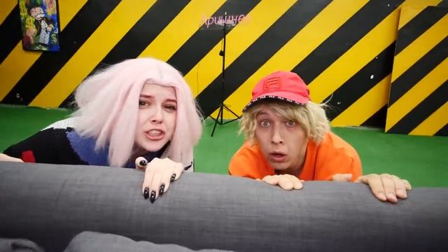 BRUNO-БРУНО ПРИКРЕПИЛ Скрытую Камеру К МИККИ МАУСУ! чем он занимаеться, когда его никто не видит!  с