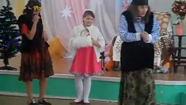 елка в школе 1