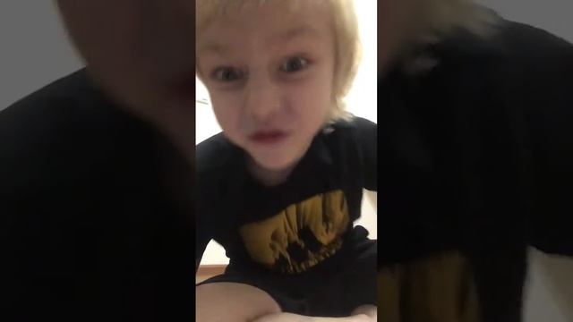 Танцующий мяч и танцующий Богдан!!