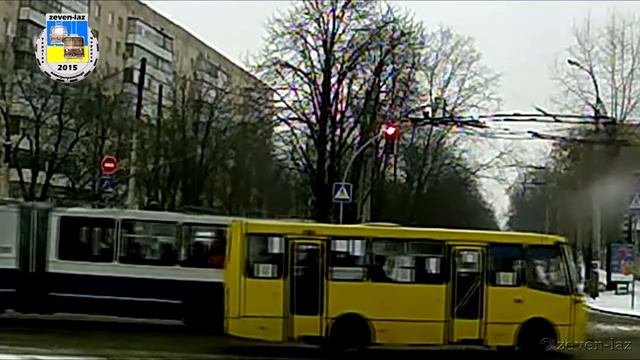Черкасский троллейбус- ЗиУ-683Б №2008, сход штанги 26.01.2015