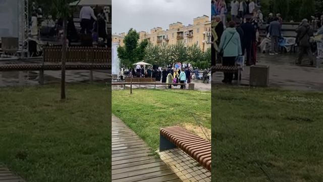 Звонят колокола Александро-Невского собора 18 мая 2025 года.