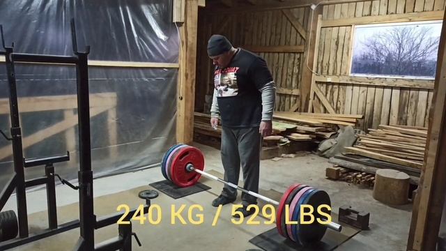 СТАНОВАЯ ТЯГА 240 КГ / 3×3, ЖИМ СТОЯ 90 КГ / 6. БЕЗ ХИМИИ И СПО