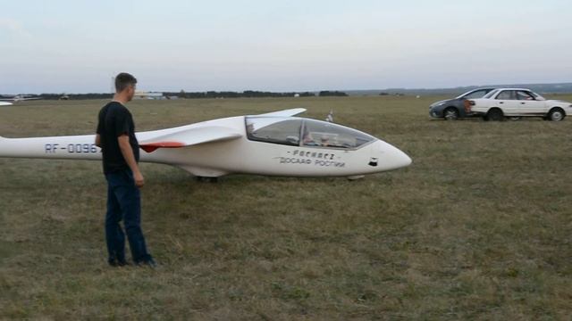 Взлет на планере SZD-50 Puchacz с лебедки. Аэродром Евсино.