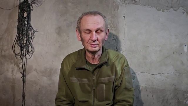 Утром 23 мая пошёл в "наливайку", хотел выпить 150 грамм и вернуться домой. Но тут, на остановке,