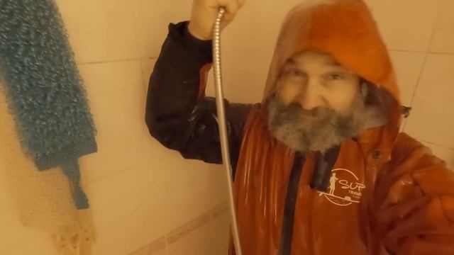 Как чищу сухой гидрокостюм после сплава