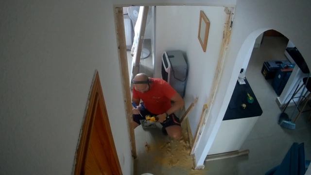 Демонтаж Старых Дверей и Установка Новых