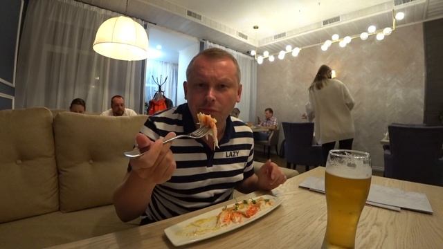 #13.Впервые ем мясо камчатского краба и гребешки  Ресторан "Svoy": прощальный ужин во Владивостоке