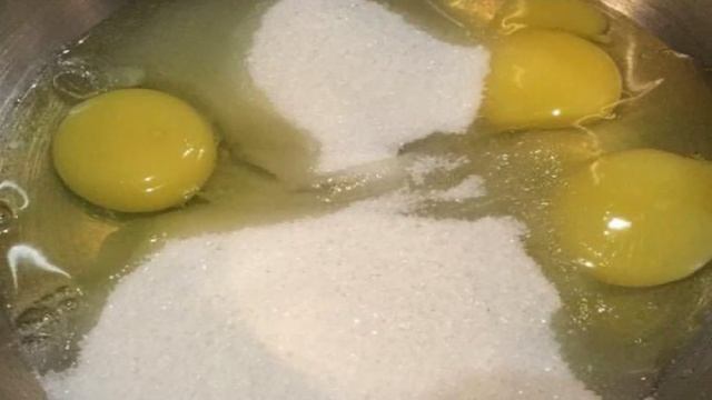 Грушевый пирог в мультиварке
