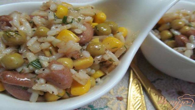 Салат из бобовых и риса